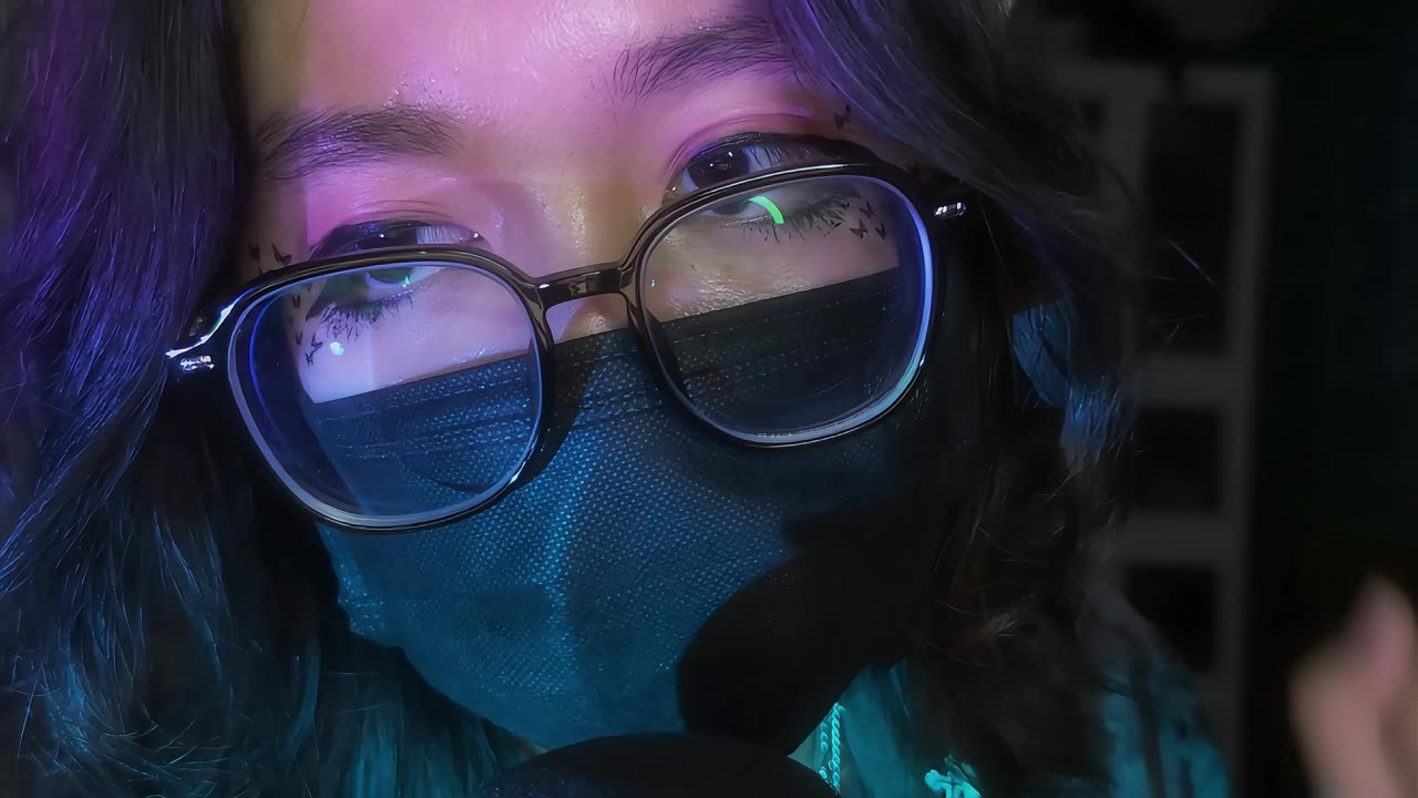 💜 Femboy ASMR Short Comfy Mouth Sounds + Hand Movements 😼 #ASMR #Femboy #MouthSounds