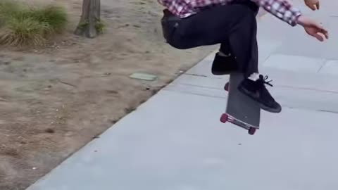 🤯🛹 The Catch on This Varial Heelflip! This Is Insane! | SkateNation