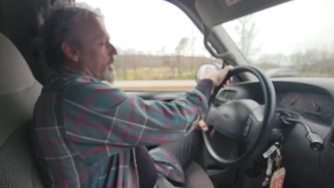 FORMER PETERBILT OWNER NOW PREFERS FREIGHTLINER DUE TO SPACIOUS INTERIOR