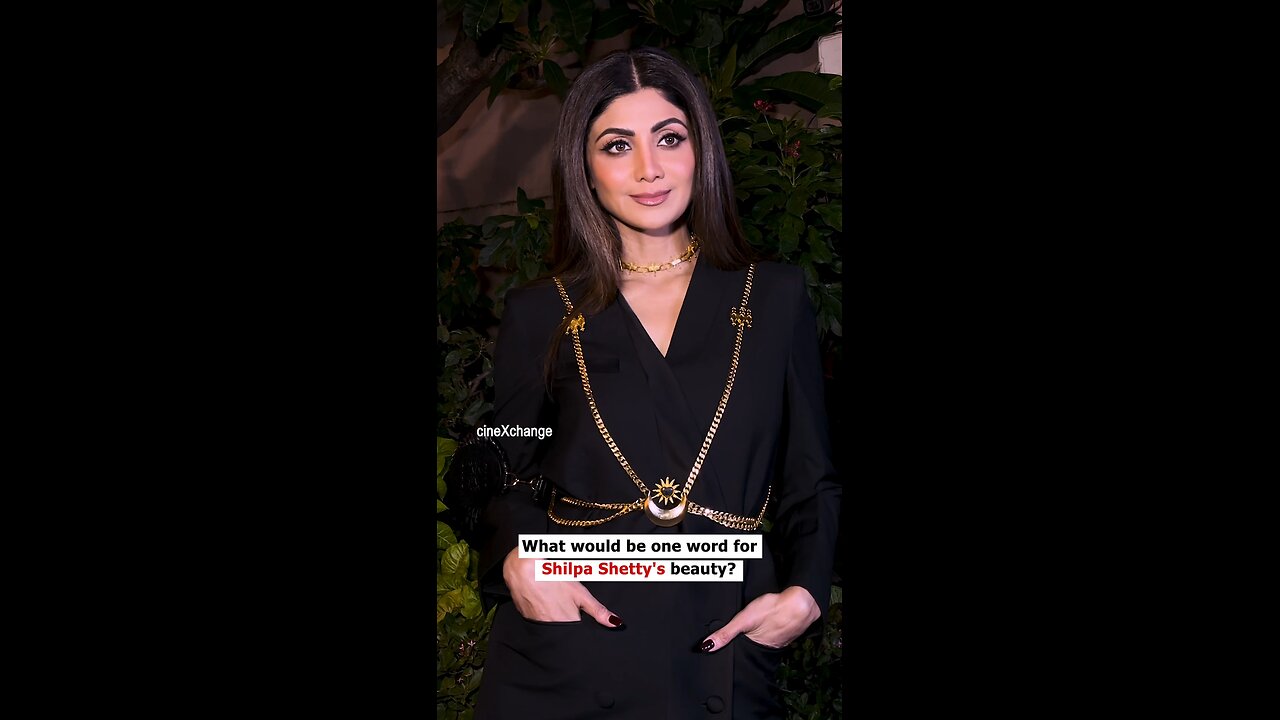 What would be one word for Shilpa Shetty's beauty? #ShilpaShetty #TimelessBeauty #AgelessElegance