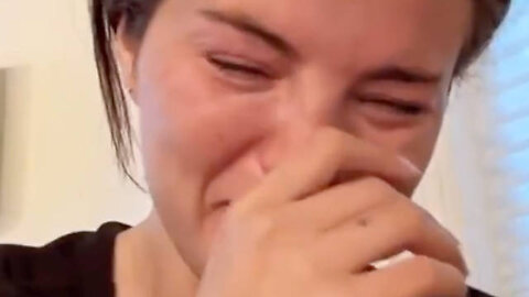 Selena Gomez has a Meltdown Over Trump's Deportations