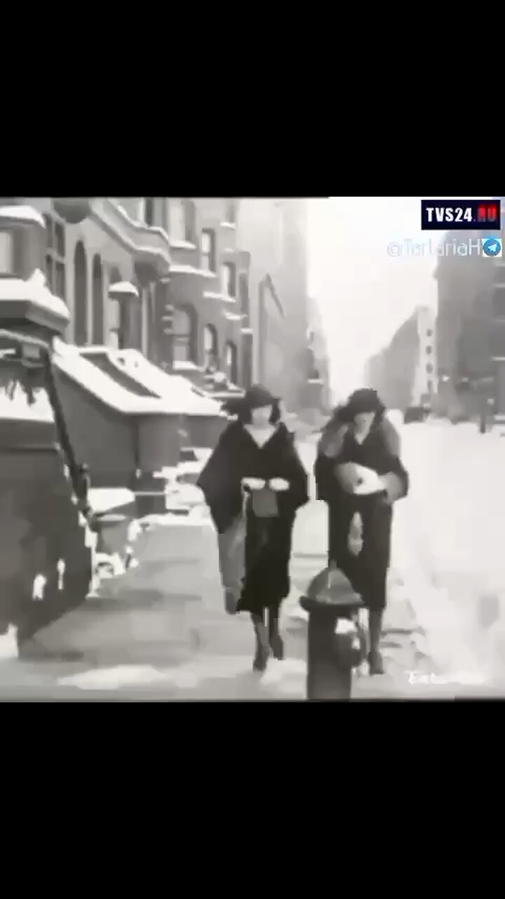 Early 1900s First Mobile Phone