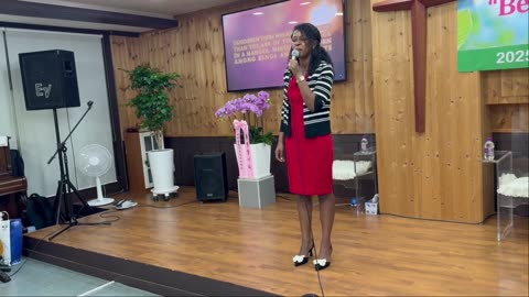 Rev. Dr. Adalia Hansen sings Show Me Your Face