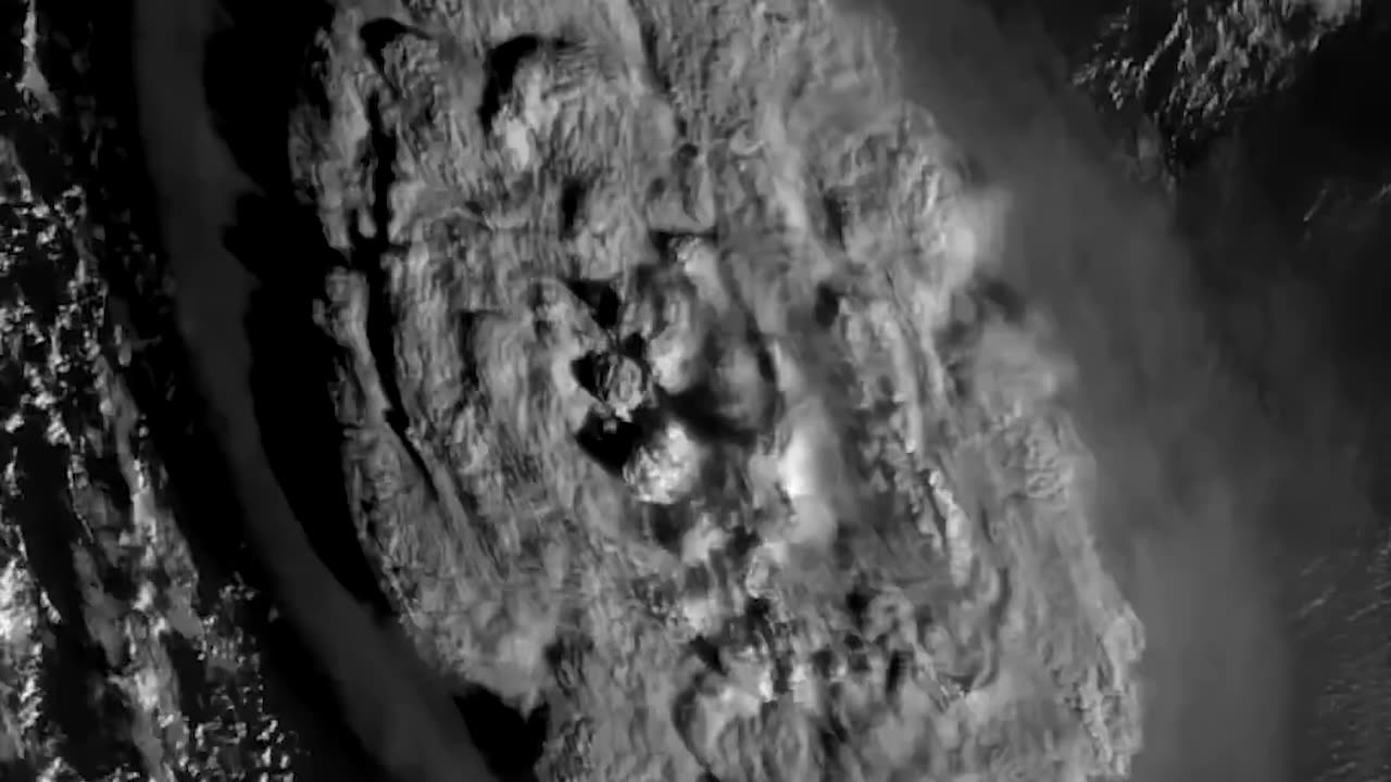 Giant Volcano Caught On Video