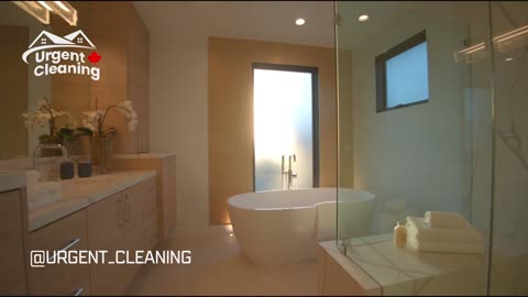 Sparkling Clean Bathrooms with Urgent Cleaning!