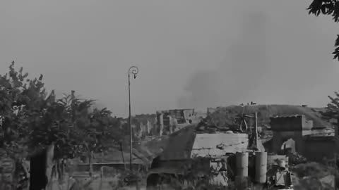 Sturmtiger in action! Tiger-Mörser, 38cm RW61 slow motion #wwii #panzer