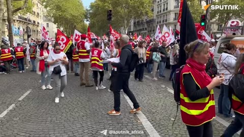 Healthcare & Social Workers Strike in Paris Against Budgetary Austerity Measures