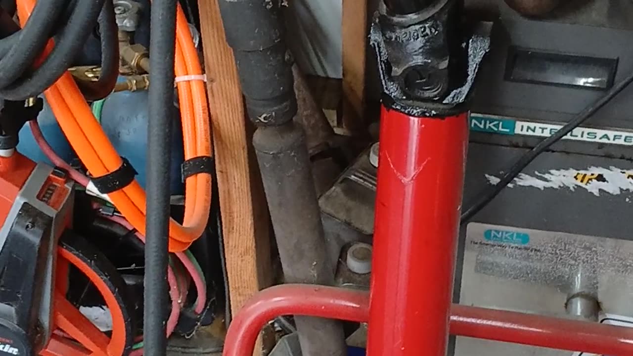 Yes, they are VENT windows