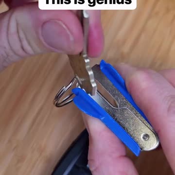 Now I use a staple remover to easily glide my keys onto the key ring 🔑