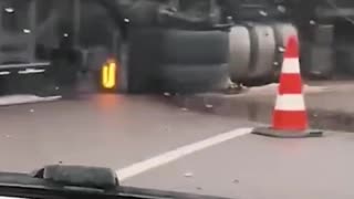 Severe storms in Turkey disrupt traffic