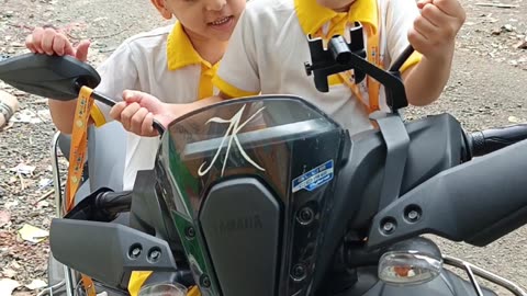 Little Brothers 😎