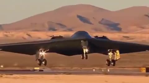 Amazing B-2 Spirit Stealth Bomber Landing.