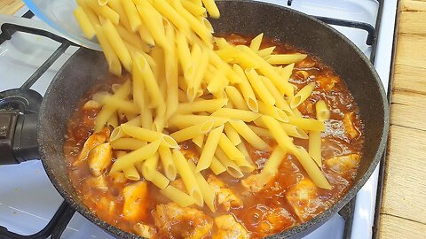 Quick and easy pasta recipe for dinner — cooking pasta in one pan.