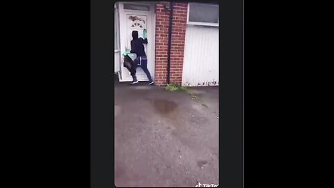 His neighbors dog would not stop crapping on his property. This was his unique solution.🐕💩😆😆