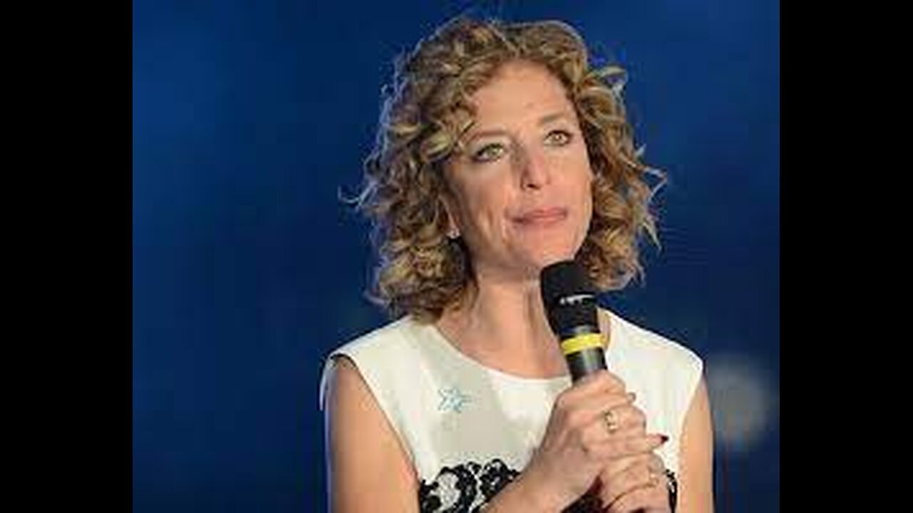 Wasserman Schultz Trump's Takeover Threats 'Preposterous'