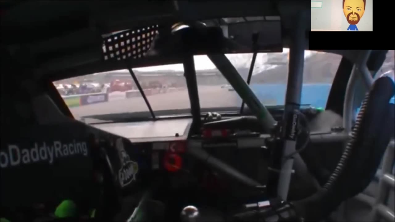 Top 10 NASCAR Crashes at Phoenix International Raceway (REACTION)