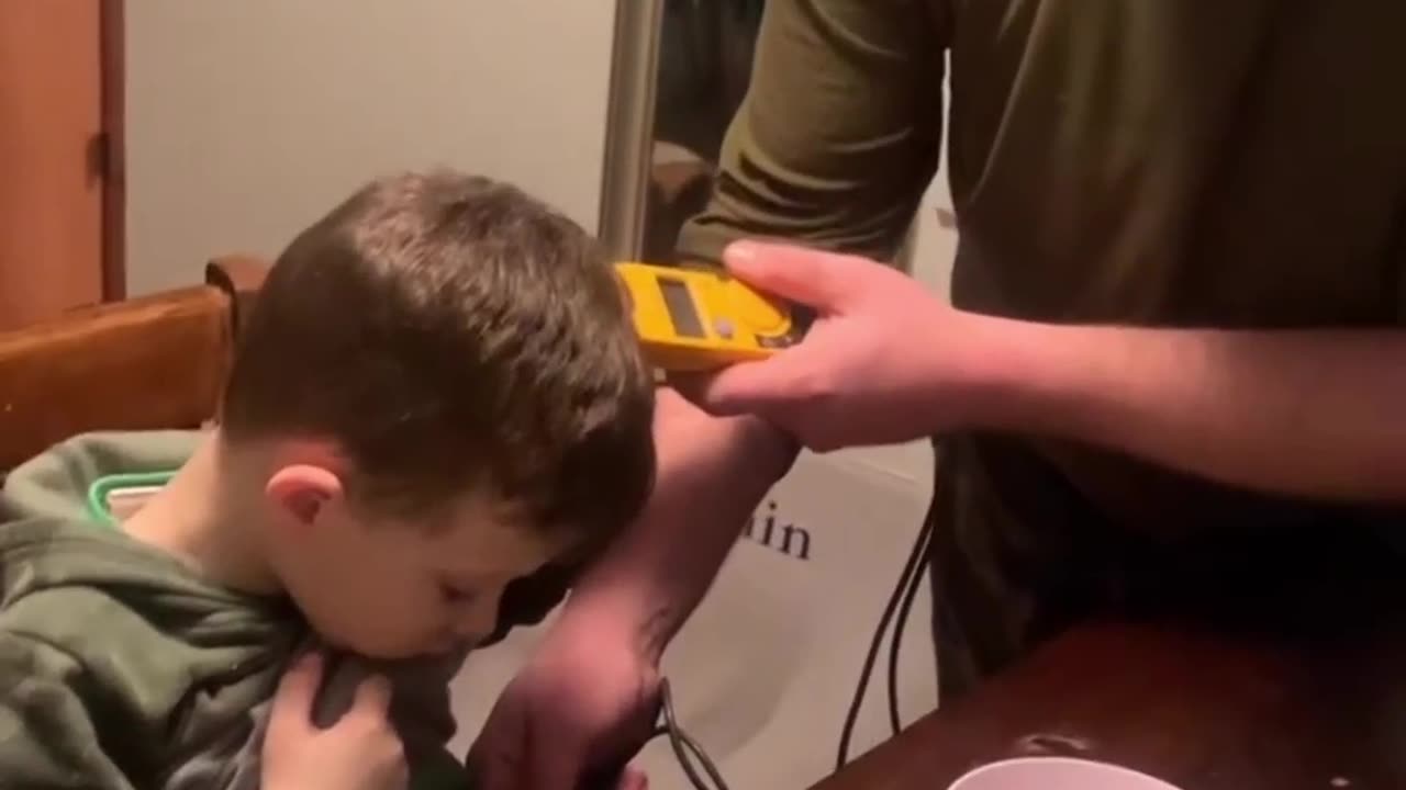 This dad found an easy way to make his son eat broccoli.