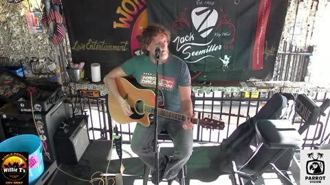 LIVE Music Everyday!