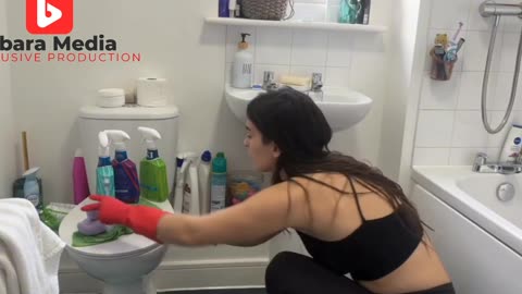 Sexy wife in bathroom_Segment_0_x264_002