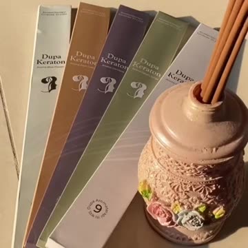 Aromatic Heavenly Gaharu Incense Sticks, Bali Incense Sticks for Relaxation and Meditation