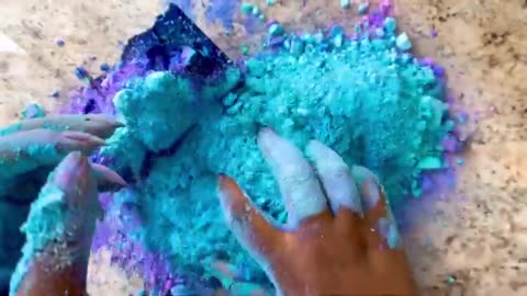 ASMR: BSN Dyed Gym Chalk | Soft Chalk Crumbling for Relaxation