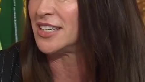 Alanis Morissette says her experience in the music industry was pretty lonely