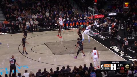 NBA - Towns throws down the lob early in Brooklyn 🔥 Knicks-Nets