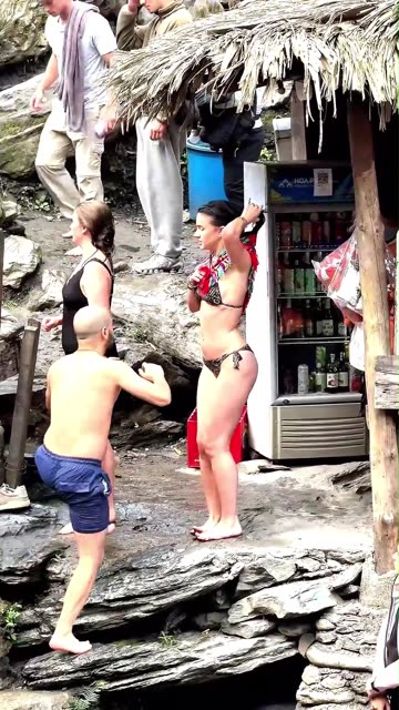 Do you want to jump? 😱 #shorts #usa #waterfall