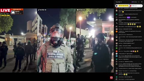 Skitzo liberals pretend to be peaceful until ICE comes outside