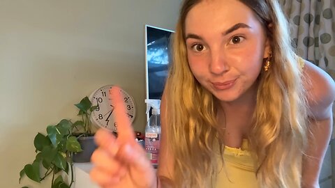 Arina CLEANING MY MESSY ROOM 4K HD