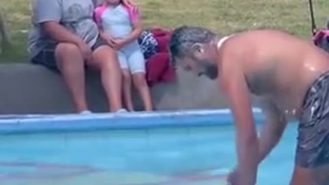 SHITSKIN WASHING HIS SKANK ASS IN THE KIDS POOL NZ 🐒💩🐒