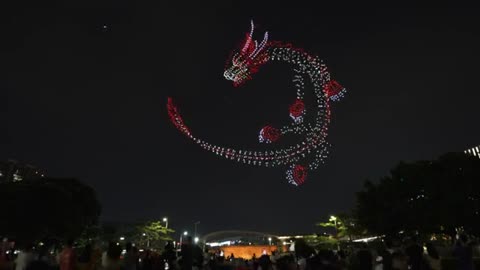 Flying Dragon by 1500 Drones // dragon volador x 1500 drones