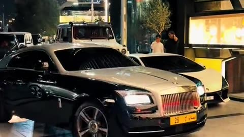 😎🚗 Dubai's Elite Luxury Car Showstopper! | LuxurySportsCars
