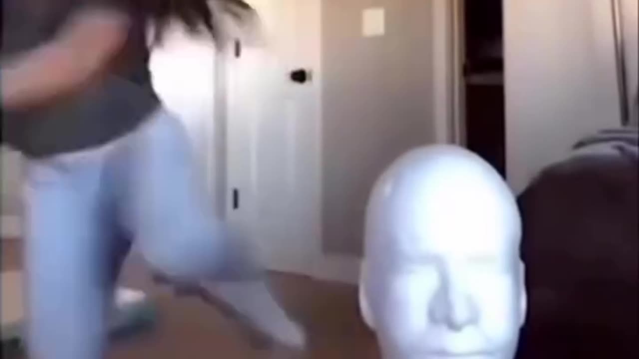 Girl 0 point 🗿1 point