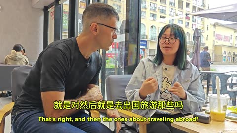 One sentence from her hooked me - 她一句话就抓住我了。