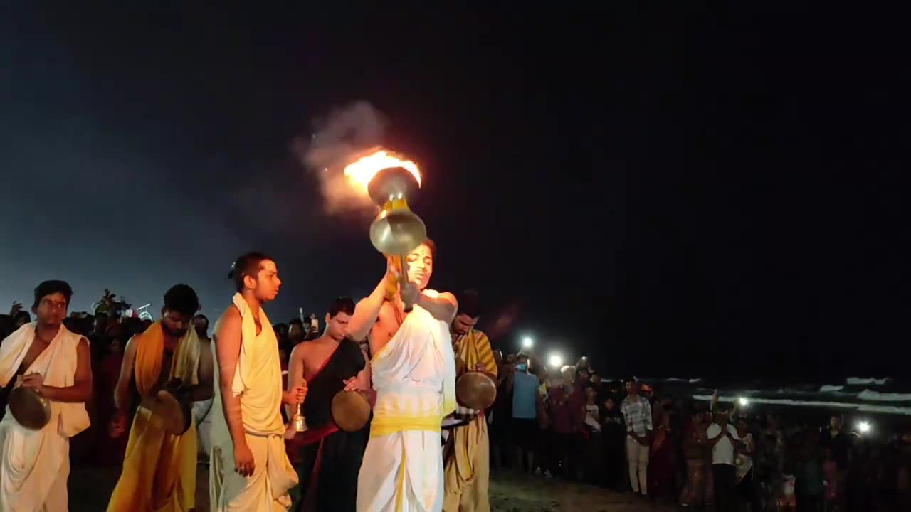 त्रिरथराज महोदधी जी का दिव्य संध्या आरती दर्शन | भक्ति और शांति का पवित्र अनुभव 🙏✨