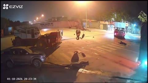 Insane Clothesline of Motorcycle Driver in Vietnam