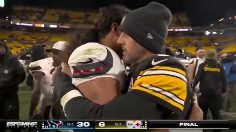 Aaron Rodgers leaves the field after Steelers’ Wild Card loss | NFL on ESPN