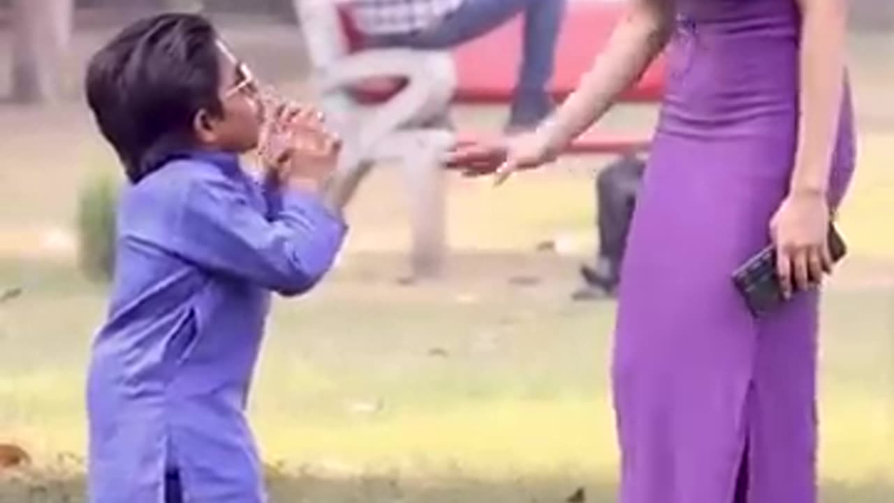 Cute girl amazing prank