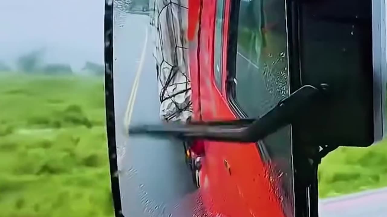 Side window wipers are the best invention!.hd