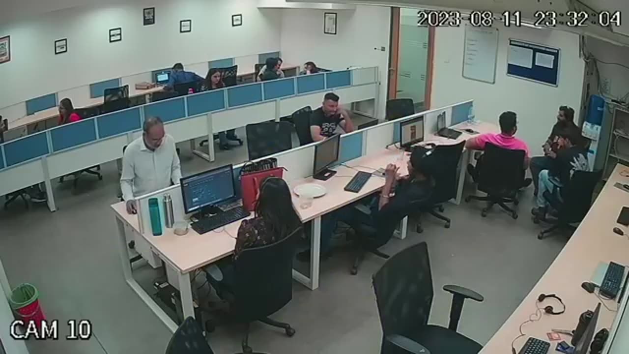 Scammers PANIC After HE Hack Their Live CCTV Cameras!