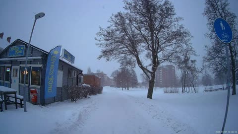 Promenad vid dels Stjärnhusen i kraftigt snöfall. Örebro 7 Jan. 2026