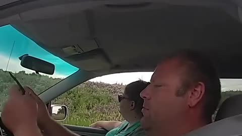 Man Rips Up His Cash Over Seatbelt Ticket