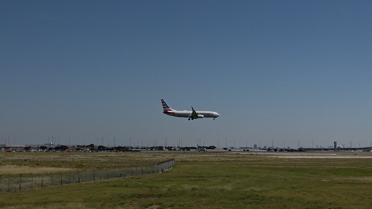 AMERICAN 3112 landing
