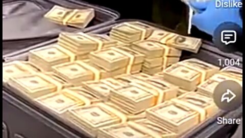 SOMALI WOMAN CARRYING $500,000 CASH IN A BAG TO FLY TO SOMALIA 💰