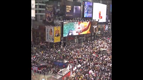 🇺🇸👑 Miles de personas salen a protestar contra Trump en EE.UU.