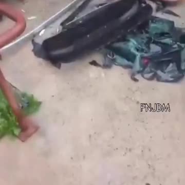 Moment a car plunges down a staircase after driver loses control in São Paulo, Brazil