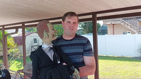 Vance Dykes & Zombie Bush: Not Turning Into A Zombie Extra Video 2