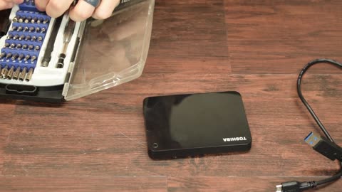 Toshiba Canvio Advance Teardown - Explain You a Thing