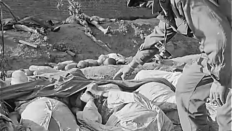 KOREAN WAR. RUINS O... - KOREAN WAR. RUINS OF KUMCHON AND 24TH DIV CONVOY MOVING THRO - 111-adc-8373